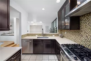 520 S Barrington Ave, Los Angeles, CA 90049 - Photo 23