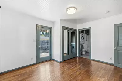 165 S Meridith Avenue, Pasadena, CA 91106 - Photo 15