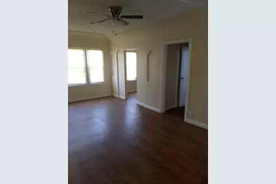 125 W 46th Street, Los Angeles, CA 90037 - Photo 15