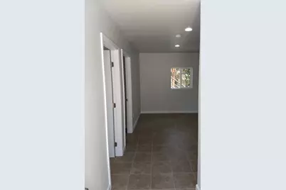 125 W 46th Street, Los Angeles, CA 90037 - Photo 25