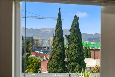 961 N St Andrews, Los Angeles, CA 90038 - Photo 35