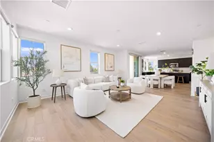 10301 Triple Crown Ln, Cypress, CA 90720 - Photo 3