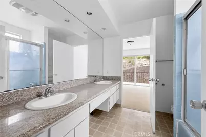 2575 Riverside Terrace, Los Angeles, CA 90039 - Photo 27
