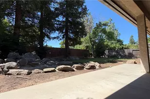 1145 E Woodhaven Ln, Fresno, CA 93720 - Photo 27