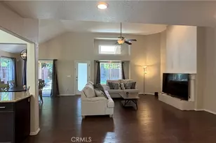1145 E Woodhaven Ln, Fresno, CA 93720 - Photo 9