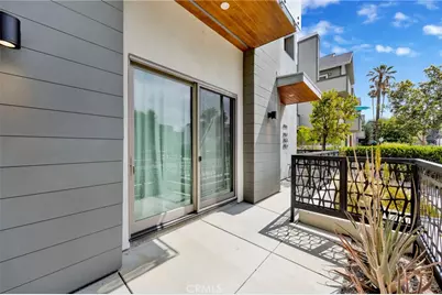 941 E California Boulevard #1, Pasadena, CA 91106 - Photo 3