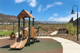 15964 Caterpillar, Fontana, CA 92336 - Photo 47
