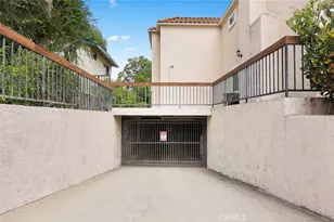 102 Harkness Ave, Pasadena, CA 91106 - Photo 33