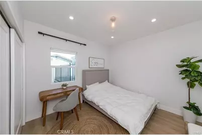7426 Leescott Avenue, Lake Balboa, CA 91406 - Photo 13