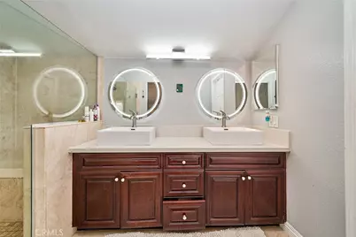 1960 E Villa, Pasadena, CA 91107 - Photo 33