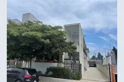978 S Ardmore Avenue, Los Angeles, CA 90006 - Photo 1