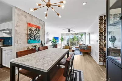 8400 De Longpre #212, West Hollywood, CA 90069 - Photo 3