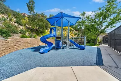 1011 Calle Azul, Glendale, CA 91208 - Photo 57