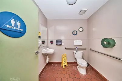 5845 Bellflower Boulevard #C, Lakewood, CA 90713 - Photo 11