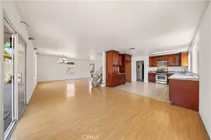 11320 Laureen Ct, Fontana, CA 92337 - Photo 7