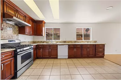 11320 Laureen Court, Fontana, CA 92337 - Photo 9