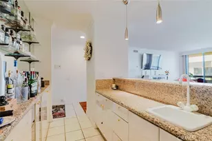 750 S Spaulding Ave, Los Angeles, CA 90036 - Photo 17