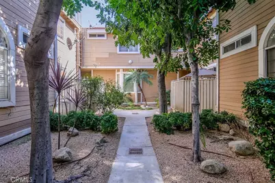 331 Genoa #E, Monrovia, CA 91016 - Photo 3