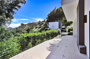 2341 Zorada Ct, Los Angeles, CA 90046 - Photo 15