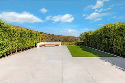 130 Tomahawk, Irvine, CA 92618 - Photo 3