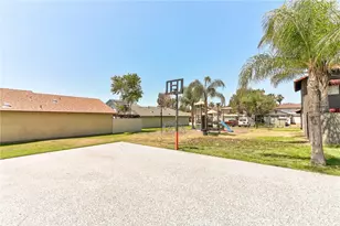 8936 Summerwood Way, Fontana, CA 92335 - Photo 3