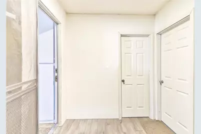 8936 Summerwood Way, Fontana, CA 92335 - Photo 13