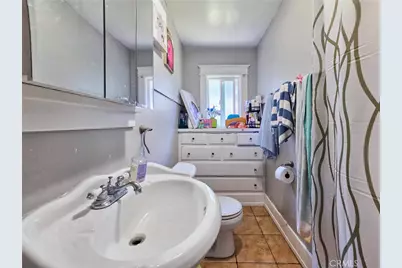 1055 -1059 Roswell, Long Beach, CA 90804 - Photo 11