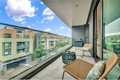 709 E Walnut Street #415, Pasadena, CA 91101 - Photo 3