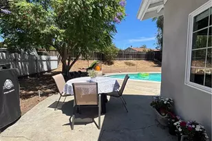 13029 Earlgate Ct, Poway, CA 92064 - Photo 9