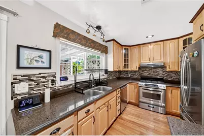 43056 Larwood, Lancaster, CA 93536 - Photo 9