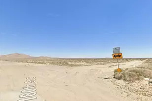 180 E St E, Palmdale, CA 93591 - Photo 1