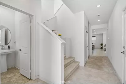 15964 Caterpillar, Fontana, CA 92336 - Photo 9