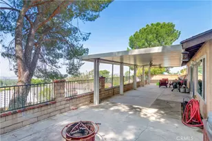 3695 Holly Vista Dr, Highland, CA 92346 - Photo 27