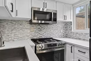 521 W 9th St, Upland, CA 91786 - Photo 11