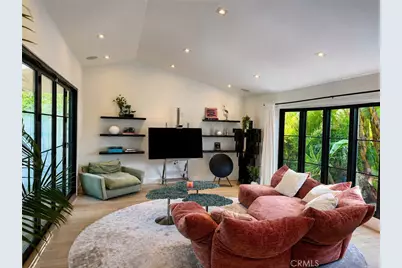 180 S Gardner, Los Angeles, CA 90036 - Photo 11