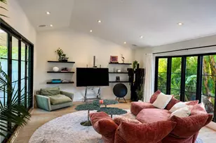 180 S Gardner, Los Angeles, CA 90036 - Photo 11