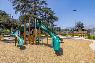 431 N Los Robles Ave, Pasadena, CA 91101 - Photo 21