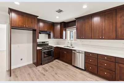 136 N Rampart Boulevard, Los Angeles, CA 90026 - Photo 33
