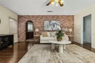 228 W Atara, Monrovia, CA 91016 - Photo 3