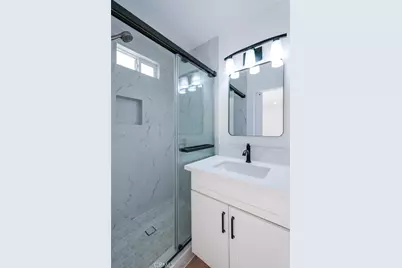 1746 W 38th Place, Los Angeles, CA 90062 - Photo 31
