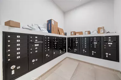 218 N El Molino Avenue #303, Pasadena, CA 91101 - Photo 9