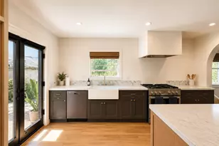 2932 Edgehill Dr, Los Angeles, CA 90018 - Photo 7