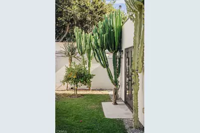 2932 Edgehill Drive, Los Angeles, CA 90018 - Photo 29