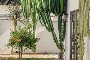 2932 Edgehill Dr, Los Angeles, CA 90018 - Photo 29