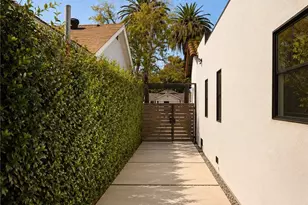 2932 Edgehill Dr, Los Angeles, CA 90018 - Photo 15