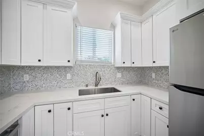 1956 N Ontario Street #101, Burbank, CA 91505 - Photo 9