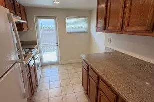 2025 Lovila Ln, Altadena, CA 91001 - Photo 7