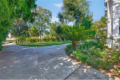 275 Arbolada Dr, Arcadia, CA 91006 - Photo 49
