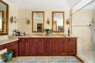 19381 Woodlands Dr, Huntington Beach, CA 92648 - Photo 15