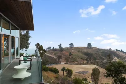 21826 Castlewood Drive, Malibu, CA 90265 - Photo 11